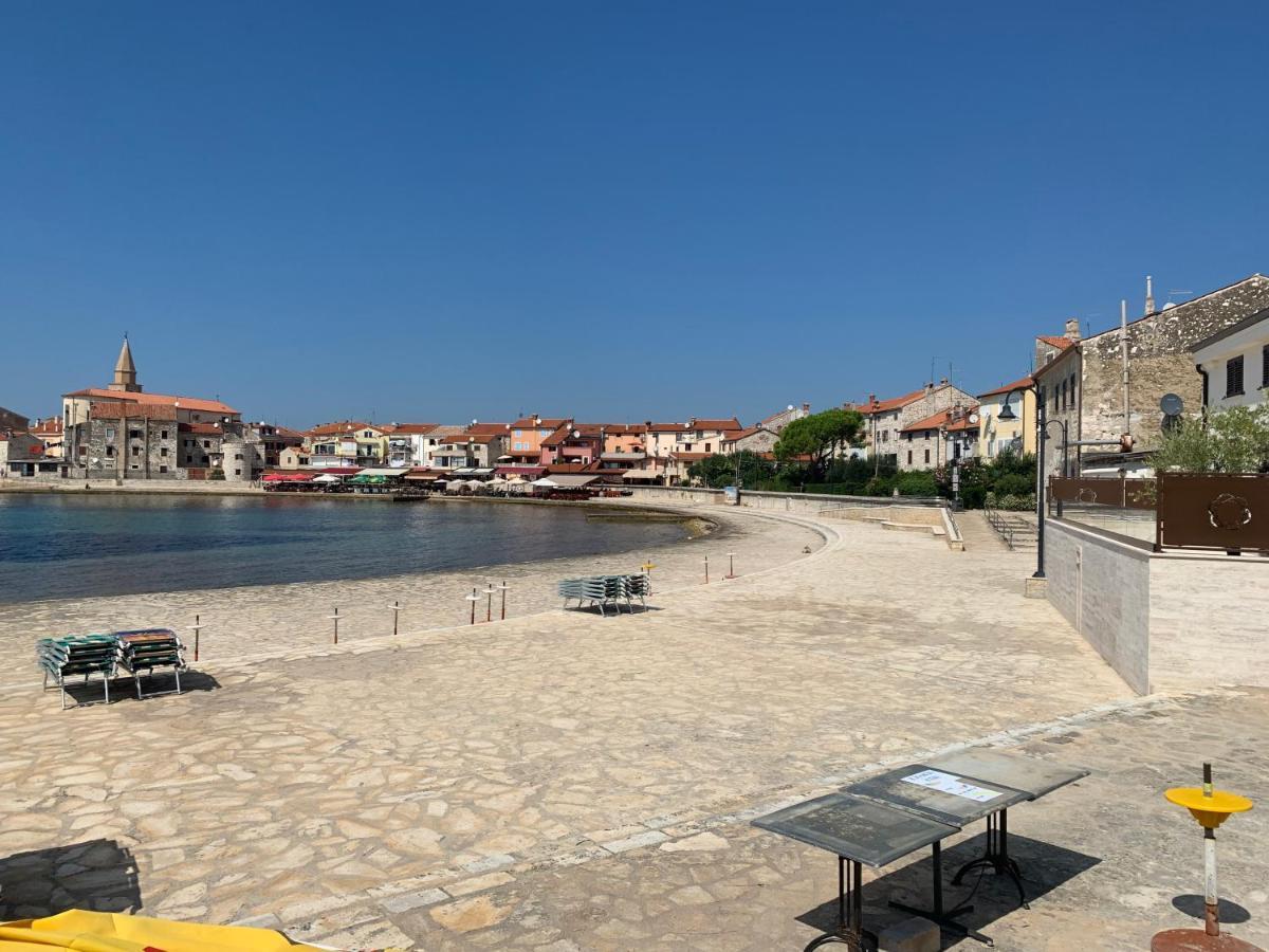 Elegant Studio Umag Exterior foto